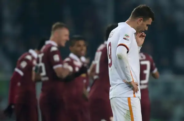 Torino-Roma 1-1. Dzeko 5,5. Gli unici due tiri della Roma portano la sua firma, ma se non fosse così macchinoso e lento nel controllo, magari li avrebbe spediti in porta.
