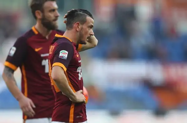 Roma-Genoa 2-0. Florenzi 6,5. Non è lucido ma la rete che sblocca il match vale oro. Dopo la marcatura gioca meglio ed è tra i migliori giallorossi.