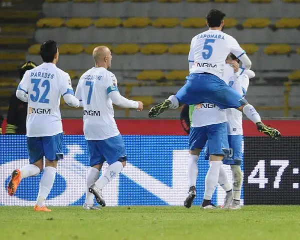 L'Empoli batte il Bologna al Dall'Ara grazie a una doppietta di Maccarone e a un gol di Pucciarelli. Quarta vittoria consecutiva degli azzurri, ora al sesto posto in classifica.