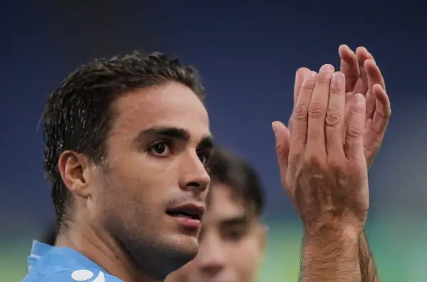 St. Etienne-Lazio 1-1. Matri 7. L'ex attaccante di Milan e Juve segna il gol che apre le marcature e si rende pericoloso in un altro paio di occasioni. Se continua così metterà in difficoltà Pioli.
