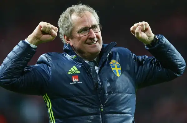 SVEZIA. I precedenti tra Azzurri e Gialloblu: 10 vittorie italiane, 6 pareggi e 6 sconfitte. L'ultimo scontro ufficiale a Euro 2004 (1-1): il tacco di Ibra, di fatto, eliminò l'Italia.