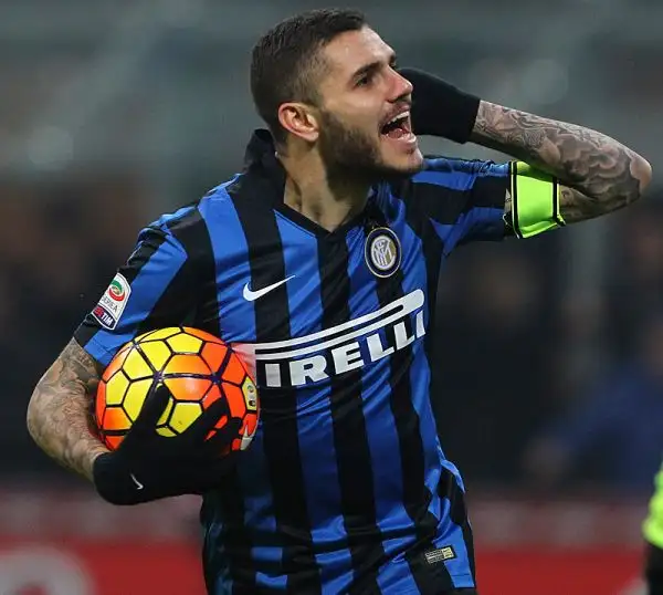 Inter-Lazio 1-2. Icardi 6. Il solito killer. Riceve pochi palloni, concretizza la prima vera occasione avuta. Ma per l'Inter non basta.