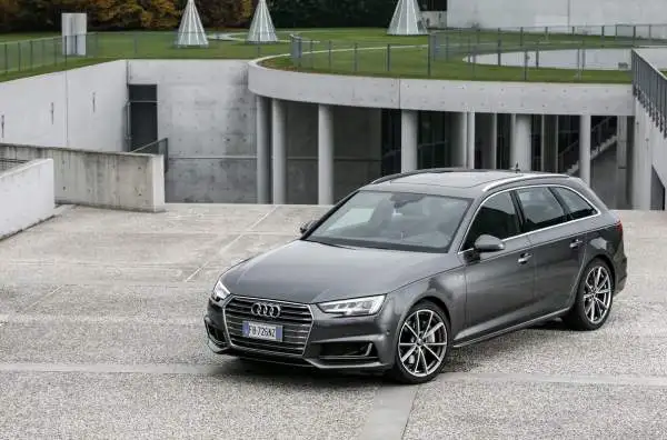 Nella suggestiva cornice della "Fabrica" a Catena di Villorba (Treviso) è andata in scena la presentazione della nuova Audi A4 e A4 Avant.