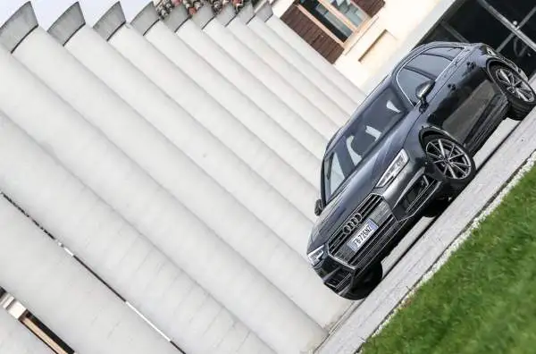 Nella suggestiva cornice della "Fabrica" a Catena di Villorba (Treviso) è andata in scena la presentazione della nuova Audi A4 e A4 Avant.