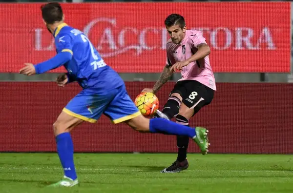 Palermo-Frosinone 4-1. Trajkovski 7. Però, che gol ha tirato fuori dal cilindro il macedone. Se fosse più costante sarebbe un valore aggiunto per Ballardini.