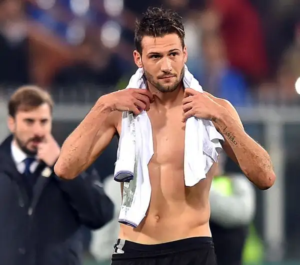 La Sampdoria torna alla vittoria con i gol di Soriano e Ivan, è la prima della gestione Montella. Sospiro di sollievo per i liguri, che superano un Palermo mai realmente all'altezza.