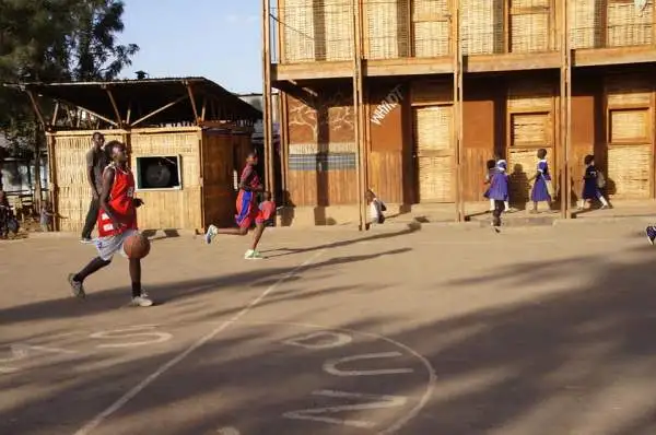 Bruno Cerella e Tommaso Marino hanno fondato Slums Dunk Onlus, un'associazione benefica volta a portare la pallacanestro in alcune delle zone più povere dell'Africa.