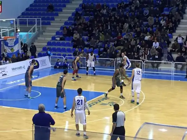Vincendo la prima partita del 2016, la Fortitudo Moncada ha chiuso al primo posto il girone d'andata della serie A2 Ovest.