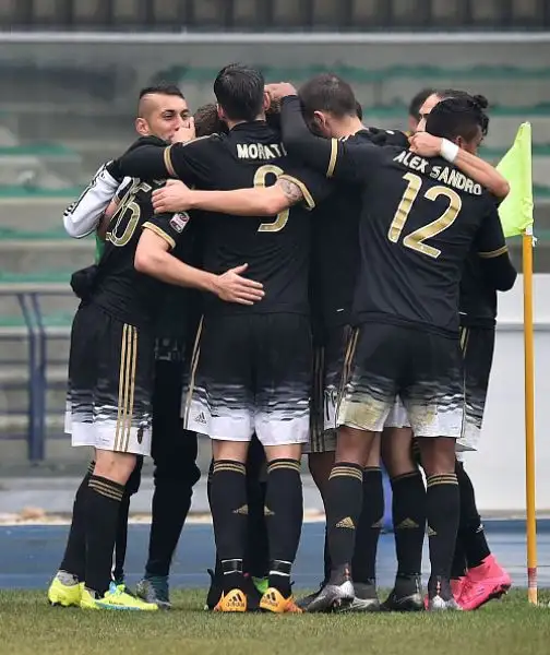 Juve asfaltatrice: Chievo vittima dello 0-4. Dodicesima vittoria di fila per gli uomini di Allegri in campionato.