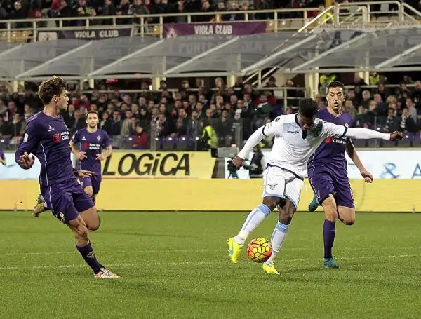 La Lazio passa al Franchi e aggancia l'ottavo posto con i gol di Keita Balde, Milinkovic Savic e Felipe Anderson. Stop per la Viola, che adesso è nel mirino di Napoli e Juve.