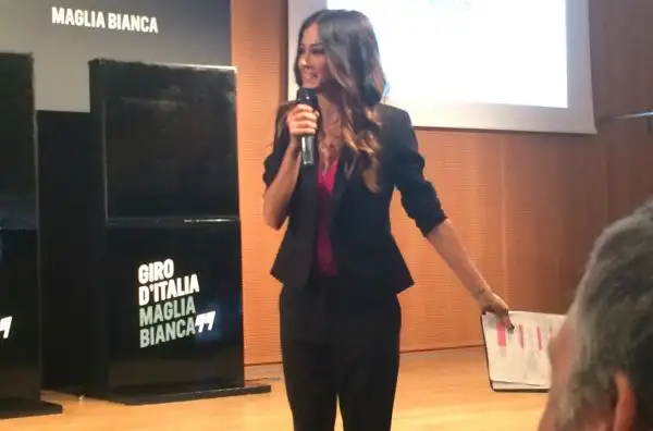 La madrina del Giro d'Italia 2016: Giorgia Palmas.