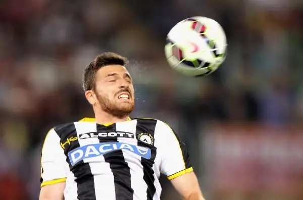 Thomas Heurtaux: Udinese 30%, Napoli 30%, Roma 30%, Panathinaikos 10%.