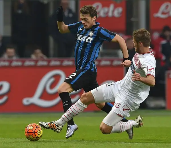 Continua il momento negativo dell'Inter in campionato, a San Siro dopo il vantaggio di Palacio un gol di Lasagna al 92' regala il pareggio al Carpi.