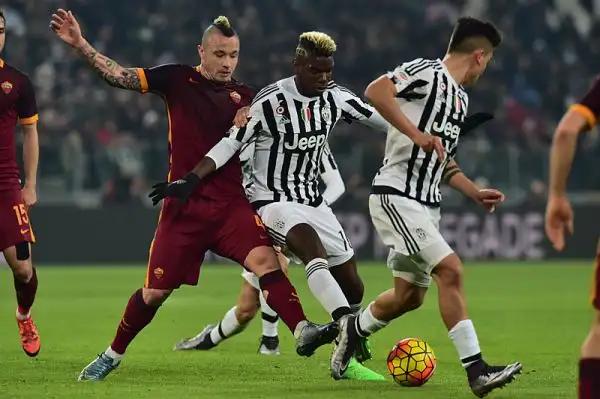 Un gol di Dybala risolve un posticipo tirato e regala agli uomini di Allegri l'undicesima vittoria consecutiva in campionato. I bianconeri restano così a -2 dal Napoli.