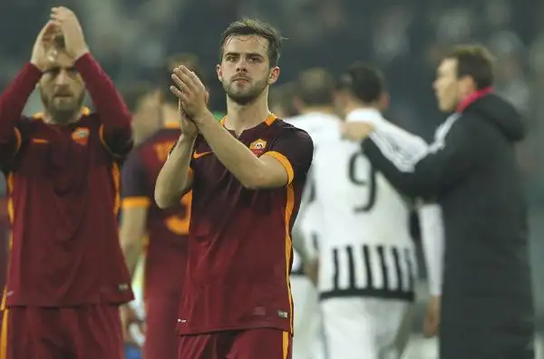 Pjanic 5,5. Meglio in copertura e in interdizione, soffre l'intensità del centrocampo della Juve e non è particolarmente brillante in fase di costruzione.