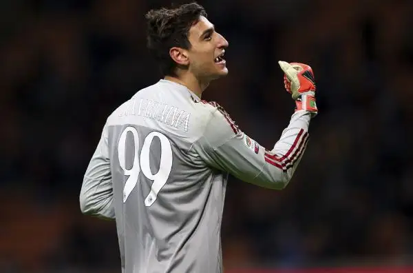 Donnarumma 6,5. Non compie grandi interventi, ma con la sua sola presenza infonde serenità e tranquillità all'intero reparto difensivo. E' la prerogativa dei predestinati.