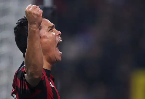 Il Milan travolge l'Inter, Mancini espulso. I rossoneri superano i nerazzurri per 3-0.