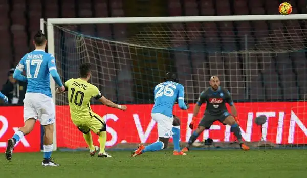 Una magia di Jovetic e un bel gol in contropiede di Ljaic nel finale permettono all’Inter di qualificarsi per le semifinali di Coppa Italia. Nel quarto di finale al San Paolo cade il Napoli.