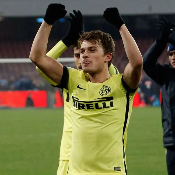 Una magia di Jovetic e un bel gol in contropiede di Ljaic nel finale permettono all’Inter di qualificarsi per le semifinali di Coppa Italia. Nel quarto di finale al San Paolo cade il Napoli.