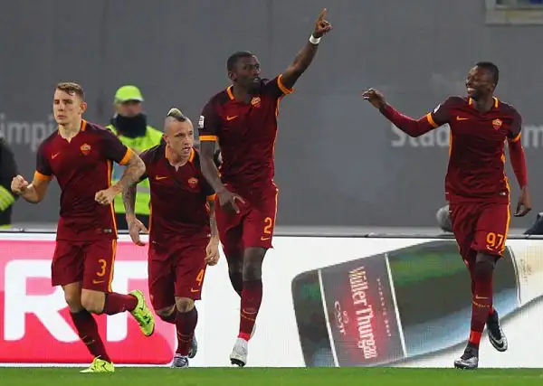 La Roma parte bene e passa in vantaggio con Rudiger sugli sviluppi di un calcio di punizione battuto da Pjanic, poi cresce il Milan che pareggia nella ripresa con Kucka.