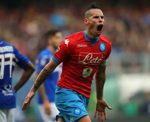 Un Napoli sempre più lanciato espugna Marassi con i gol di Higuain, Insigne, Hamsik e Mertens. DI Correa e del solito Eder i gol dei blucerchiati.