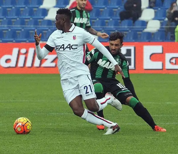 A Reggio Emilia prezioso successo esterno del Bologna sul campo del Sassuolo, decidono un gol per tempo di Giaccherini e del fresco ex Floccari.