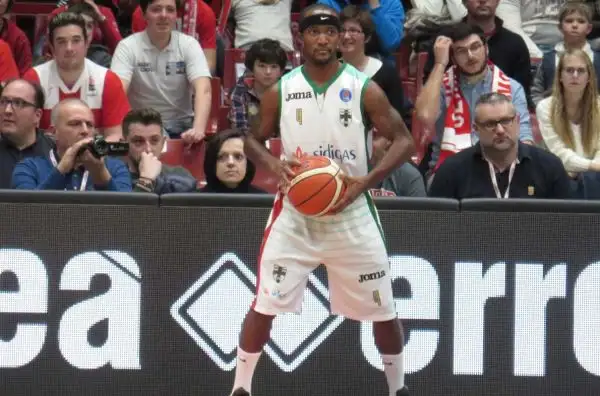 L'Olimpia torna a vincere la Coppa Italia dopo vent'anni.