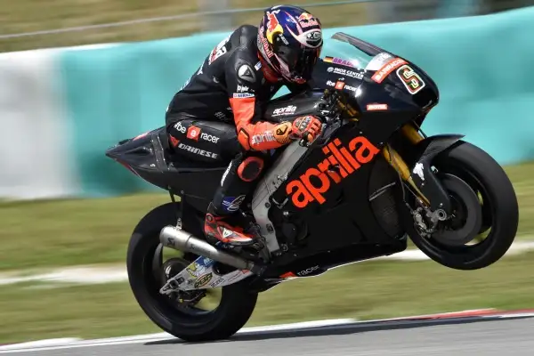 Stefan Bradl (Aprilia): 300.000 euro