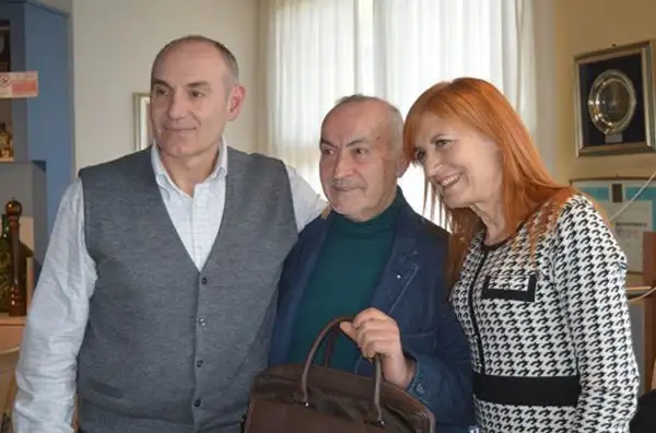 Un gruppo di amici ha celebrato i 70 anni del fenomenale giornalista, che ha ricevuto una lettera del presidente del Coni, Malagò. "Sei un esempio per i più giovani e un mito per chi ti ha conosciuto"