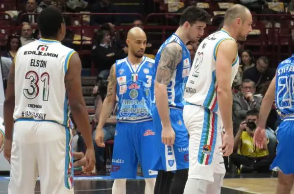 Incredibile vittoria in rimonta dopo un supplementare per la Vanoli, che elimina nel secondo quarto di finale i detentori della Coppa Italia.