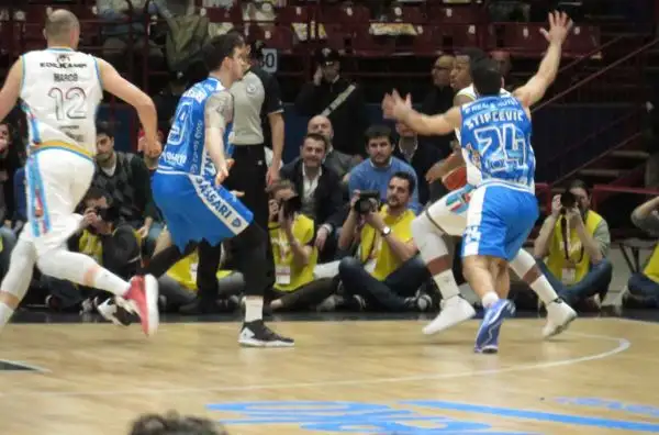 Incredibile vittoria in rimonta dopo un supplementare per la Vanoli, che elimina nel secondo quarto di finale i detentori della Coppa Italia.