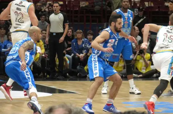 Incredibile vittoria in rimonta dopo un supplementare per la Vanoli, che elimina nel secondo quarto di finale i detentori della Coppa Italia.