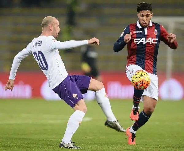 Il sentitissimo ‘derby dell’Appennino’ termina in parità con i gol di Bernardeschi e Giaccherini. I viola ora devono sperare di non essere superati dall’Inter nella corsa al terzo posto.