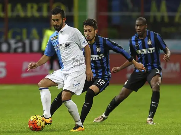 L'Inter torna alla vitoria e supera per 1-0 in casa il Chievo: torna al gol Icardi dopo quattro giornate (assist di Miranda), l'amarezza del derby è più lontana, anche se il finale è di sofferenza.