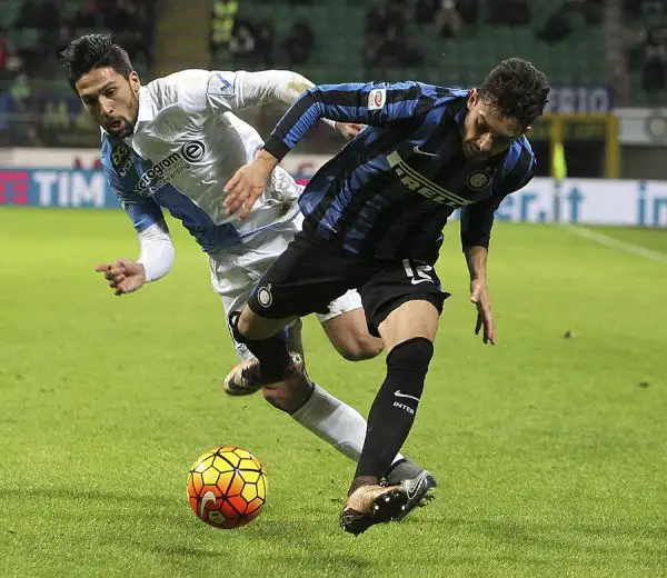 L'Inter torna alla vitoria e supera per 1-0 in casa il Chievo: torna al gol Icardi dopo quattro giornate (assist di Miranda), l'amarezza del derby è più lontana, anche se il finale è di sofferenza.
