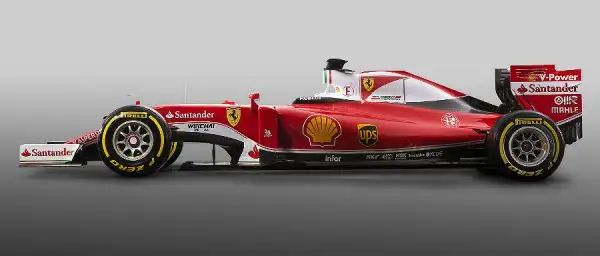 Si chiama SF16-H la nuova monoposto di Maranello e presenta un'inedita livrea con numerose zone bianche all'altezza dell'abitacolo e del cofano motore, che richiamano le vetture degli anni '70. 