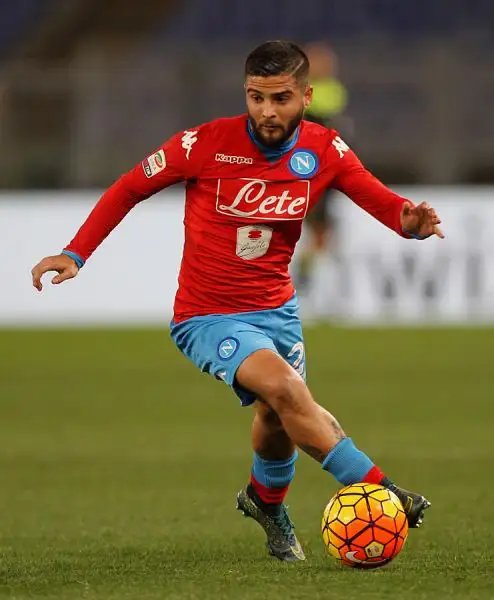 Gli azzurri risolvono l'insidiosa trasferta di Roma nella prima mezz'ora di gioco, stendendo la Lazio con un uno-due micidiale firmato Higuain (23 gol su 23 match) e Callejon.