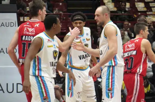 L'Olimpia si giocherà la Coppa Italia contro la Sidigas Avellino.