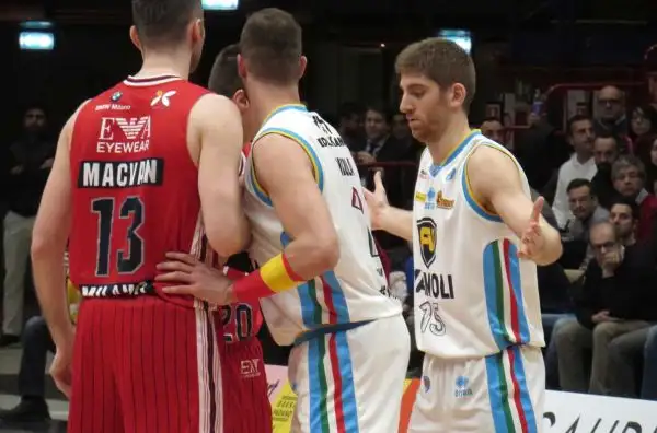 L'Olimpia si giocherà la Coppa Italia contro la Sidigas Avellino.