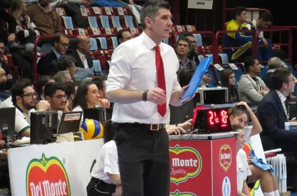 Atanasijevic e compagni sconfitti dalla squadra di Bruno e Ngapeth nella prima semifinale della Coppa Italia Superlega 2016.