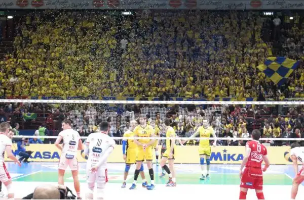 Finale di Coppa Italia a senso unico: Ngapeth e compagni bissano il successo dello scorso anno davanti agli 11.000 del Forum di Assago.