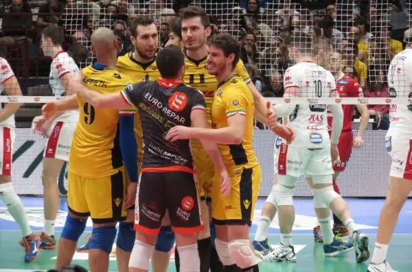 Finale di Coppa Italia a senso unico: Ngapeth e compagni bissano il successo dello scorso anno davanti agli 11.000 del Forum di Assago.
