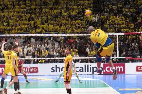 Finale di Coppa Italia a senso unico: Ngapeth e compagni bissano il successo dello scorso anno davanti agli 11.000 del Forum di Assago.