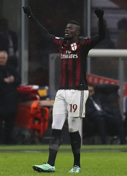 Brusca frenata casalinga del Milan contro l'Udinese: Armero sorprende in avvio i rossoneri, che solo ad inizio ripresa trovano la rete del pareggio con Niang.