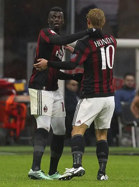 Brusca frenata casalinga del Milan contro l'Udinese: Armero sorprende in avvio i rossoneri, che solo ad inizio ripresa trovano la rete del pareggio con Niang.