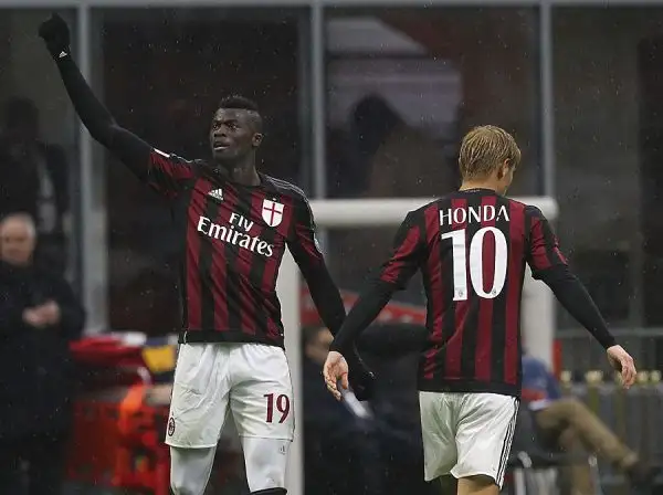 Brusca frenata casalinga del Milan contro l'Udinese: Armero sorprende in avvio i rossoneri, che solo ad inizio ripresa trovano la rete del pareggio con Niang.