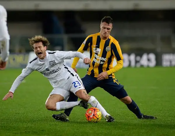 Pesante sconfitta dell'Atalanta a Verona, il fanalino di coda trova la sua prima vittoria in campionato con i gol di Siligardi e Pazzini. Di Conti il gol dei bergamaschi.