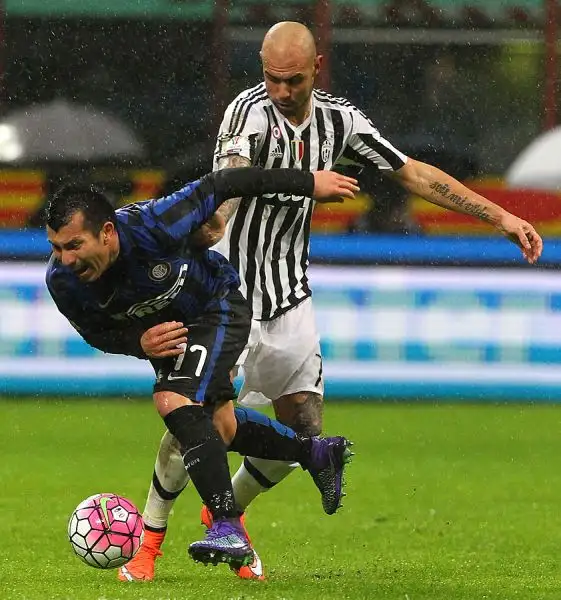 La Juventus è in finale di Coppa Italia dopo una partita incredibile a San Siro. I bianconeri domano solo ai rigori (5-4) un'Inter orgogliosa, capace di rimontare le tre reti subite a Torino.