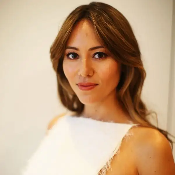 Jessica Michibata - Button