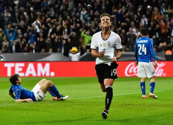 Gotze 7. Segna il 2-0 prima dell'intervallo che di fatto chiude i conti.
